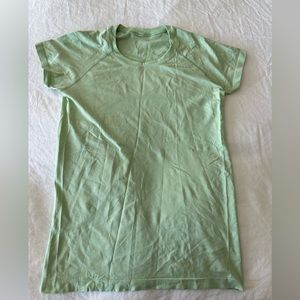Lululemon Swiftly Tech Short Sleeve 2.0